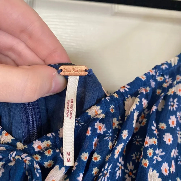 Free People X REVOLVE Tessa Mini Dress Black Blue Ditsy Floral Ruched Lined M - Picture 5 of 7